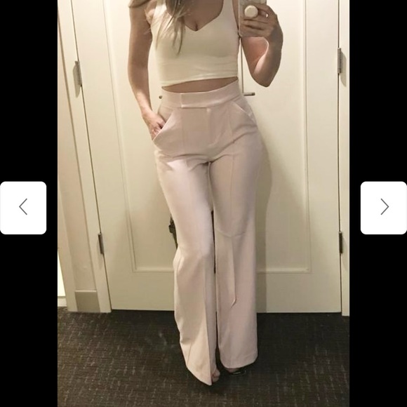 Super High Waisted Pintuck Flare Trouser Pant in Pitch Black 
Size:2
NWT - Picture 3 of 3